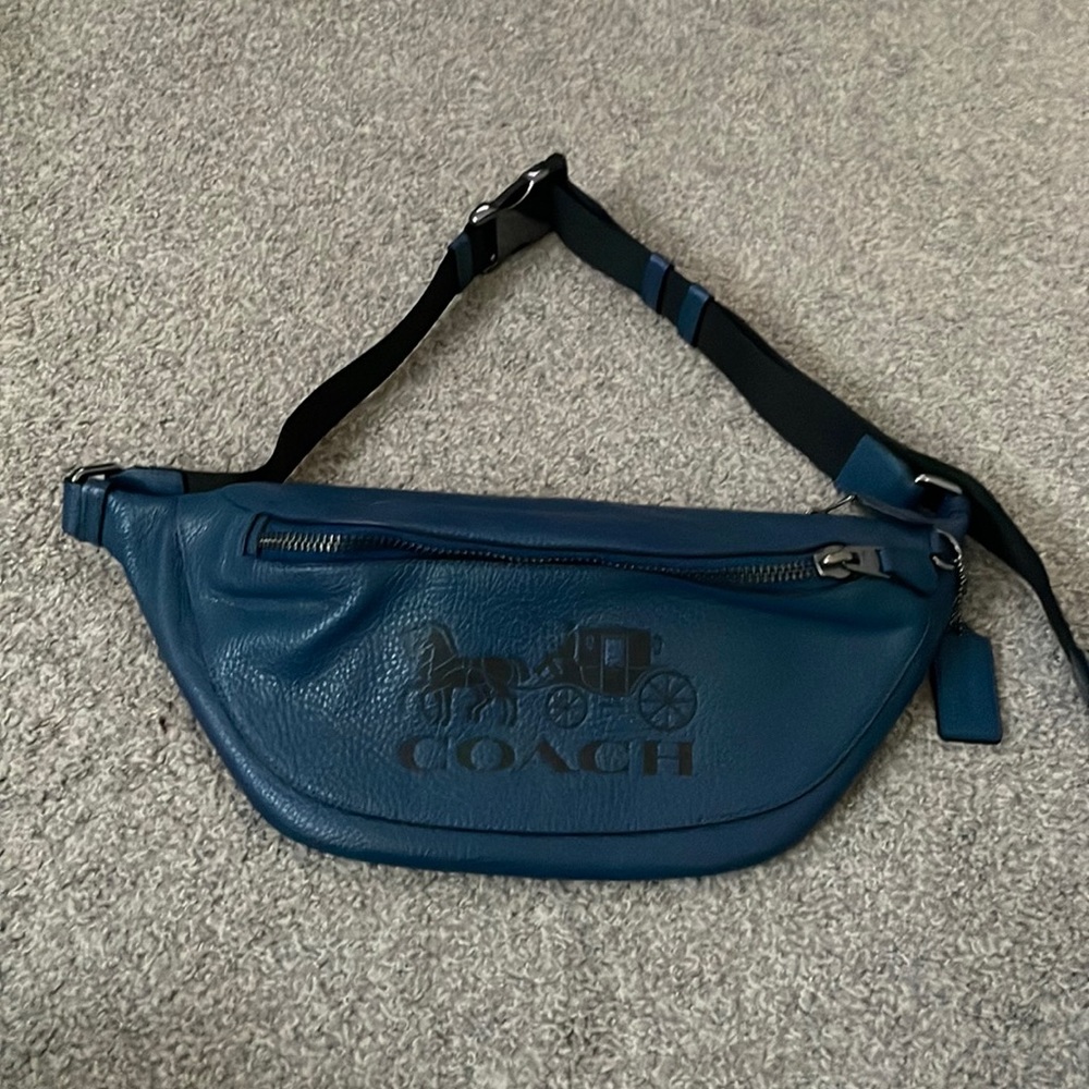 Navy blue coach Fanny pack..